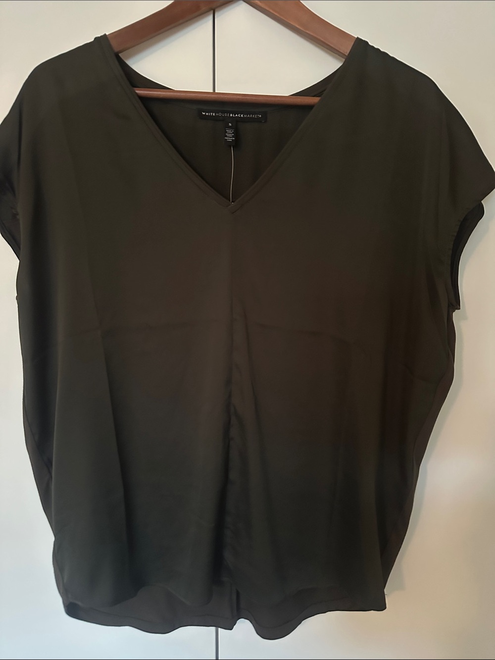 White House Black Market Sergeant V-Neck Cap Sleeve Blouse